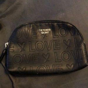 Victoria’s Secret 2 in 1 beauty bag bought a few years ago no longer use